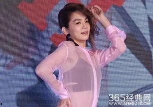 明星脚臭,揭秘明星私下的尴尬瞬间